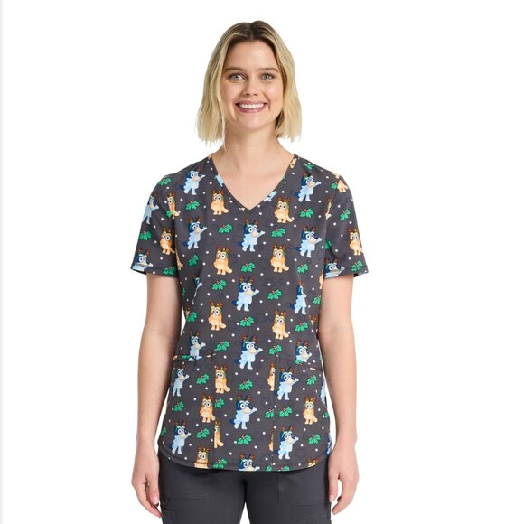 Bluey And Bingo Christmas Women's V-Neck Scrub Top 2XL - Picture 1 of 6